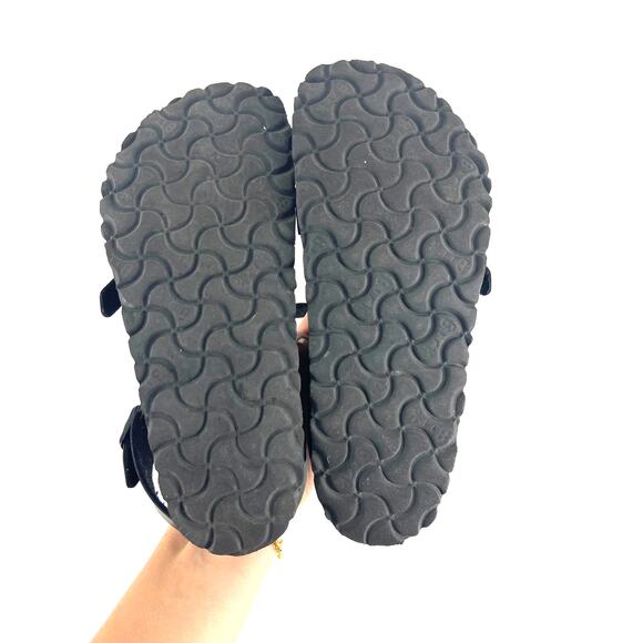 Birkenstock Yara Oiled Leather Sandals in Black - Picture 6 of 6